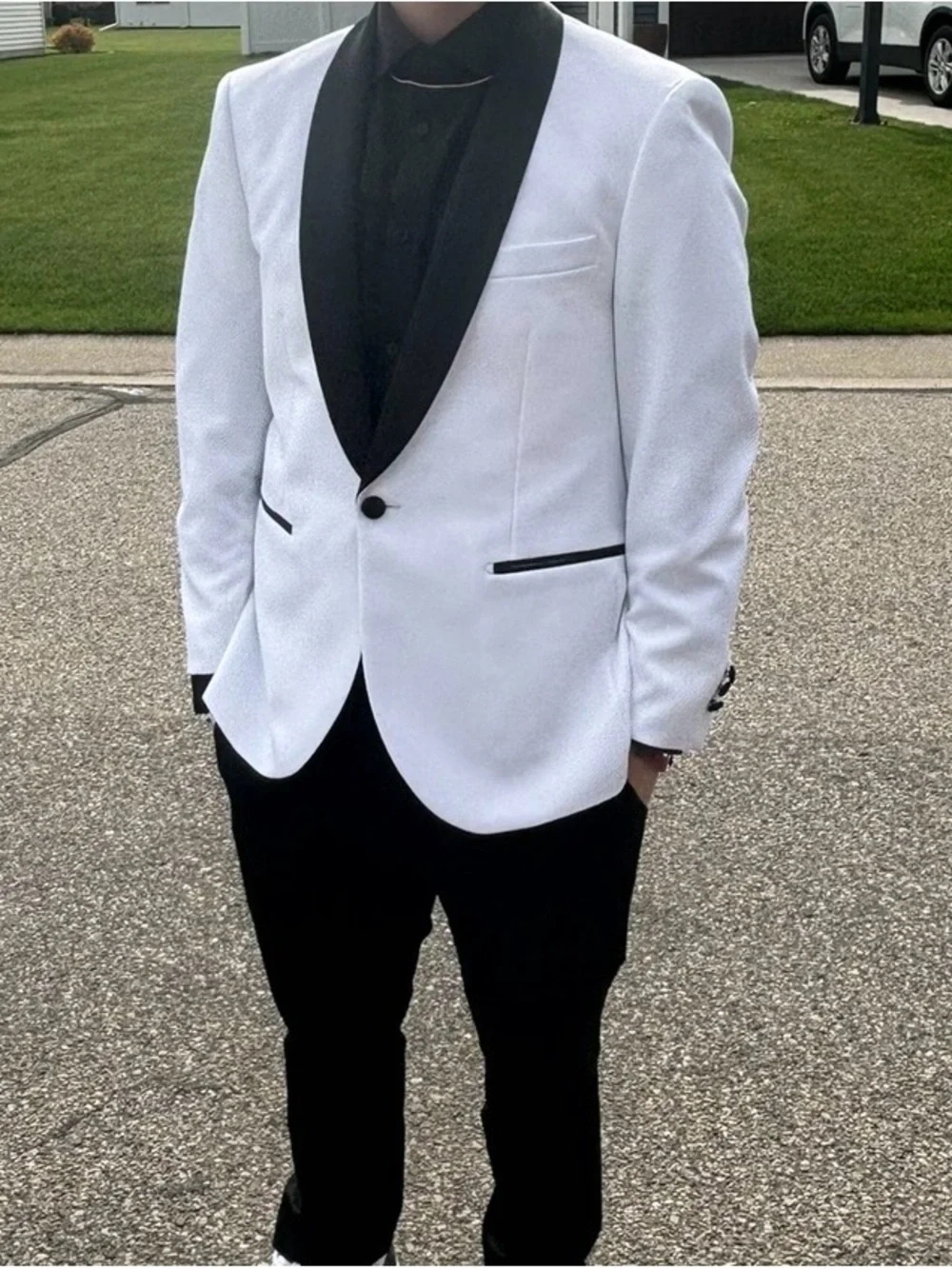 White Tuxedo Jacket with Black Shawl Collar 100$ size 40r